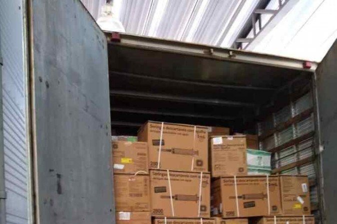 Transporte irregular: vigilância sanitária apreende carga