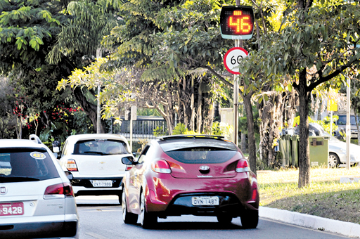 Serão instalados, até o fim do ano, 148 pardais, sendo que 40% deles começam a funcionar em até 90 dias. Foto: Antonio Cunha/CB/D.A Press