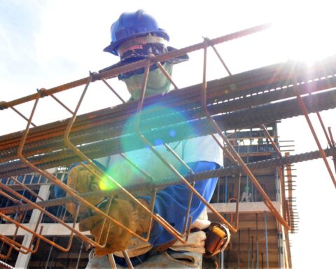 Desemprego em queda: Pesquisa informa a criação de 68 mil novos postos de trabalho em fevereiro. Foto: Paulo H. Carvalho/Agência Brasília