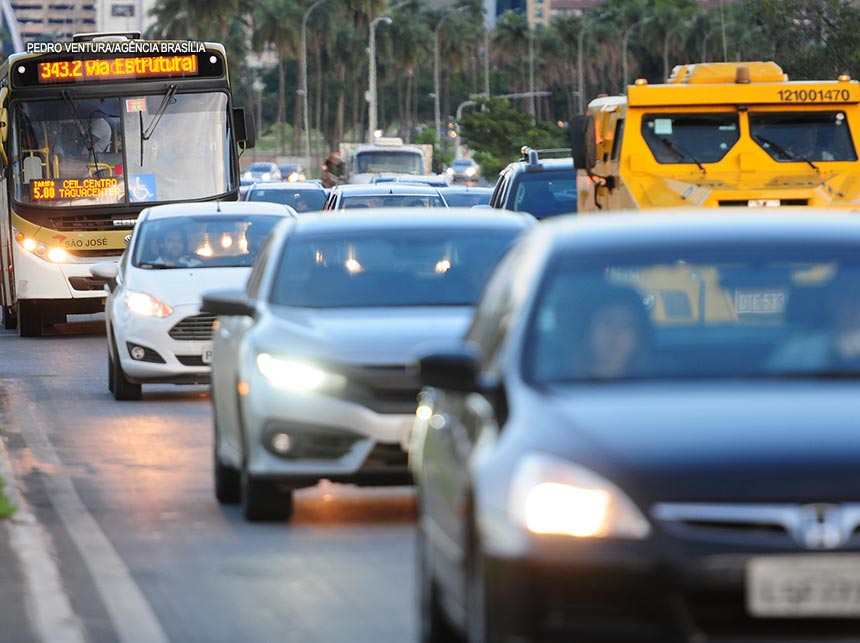 Participantes do Nota Legal que fizeram indicação de créditos para desconto no IPVA devem gerar boletos pelo site ou app. Foto: Pedro Ventura/Agência Brasília