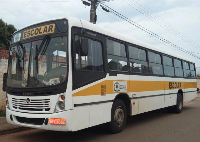 Crianças sem transporte escolar