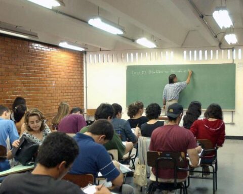 Concurso: inscrições começam nesta segunda-feira (6/6) e vão até sexta-feira (10/6). Os candidatos serão avaliados pela experiência profissional. Foto: Arquivo/Agência Brasil
