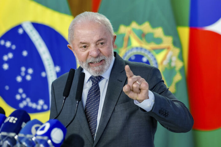 Governo quer lei para punir big techs por crimes nas redes